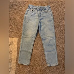American Eagle mom jeans size 6 short